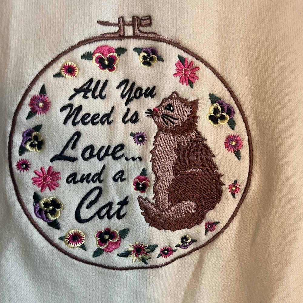 Vintage Bon Worth Cream Sweatshirt with Cat Embroidery